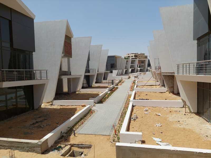 لايف فيو gallery image